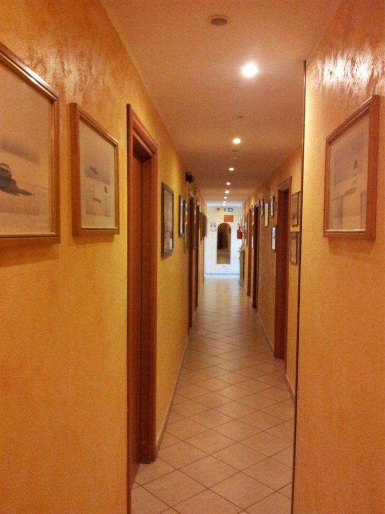 Hotel Arco Romana Milán Exterior foto