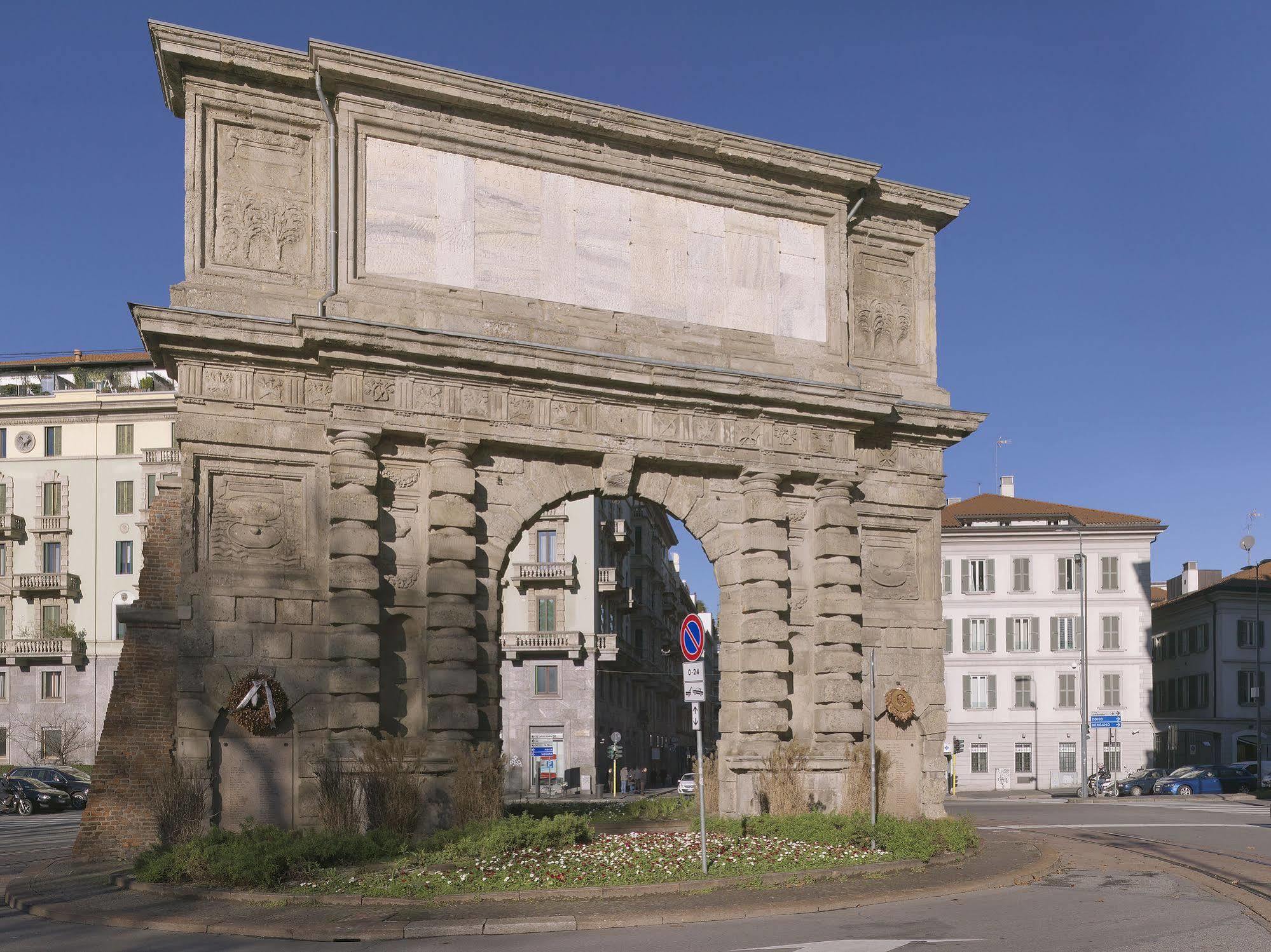 Hotel Arco Romana Milán Exterior foto